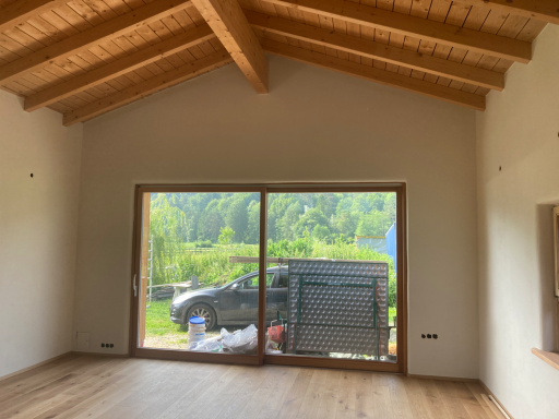 Wohnraum mit Naturblick Fliesenverlegung mit Lehmputz in Badezimmer